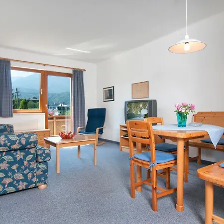 Haus Bergblick 아파트